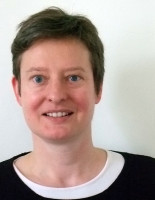 Dr. Nadine Riedl