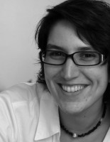Dr. Stefanie Samida