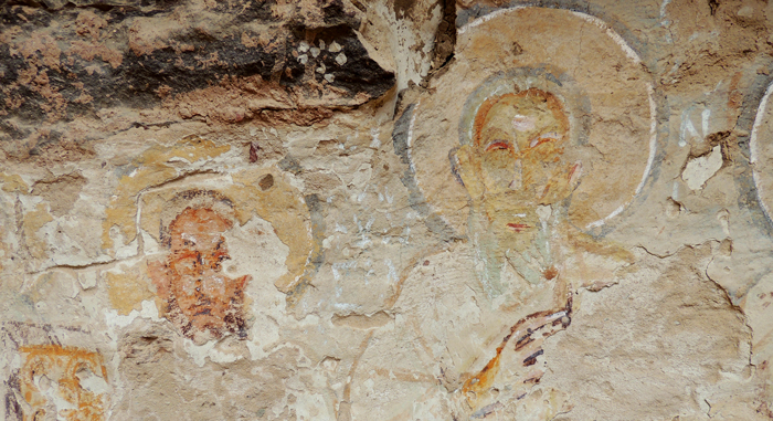 Coptic wall painting representing a saint in Dayr Anba Hadra | Photo: Sebastian Richter Coptic wall painting representing a saint in Dayr Anba Hadra | Photo: Sebastian Richter